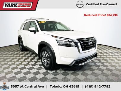 Certified 2024 Nissan Pathfinder SL