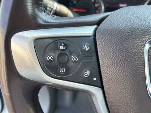 Used 2022 GMC Acadia SLT w/ Preferred Package AWD/4WD image 17