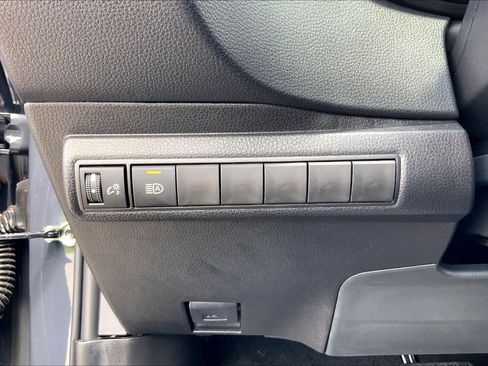 Used 2026 Toyota Corolla LE FWD image 33