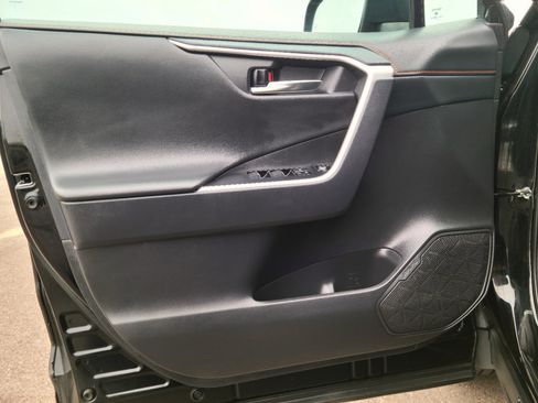 Used 2024 Toyota RAV4 Adventure image 8