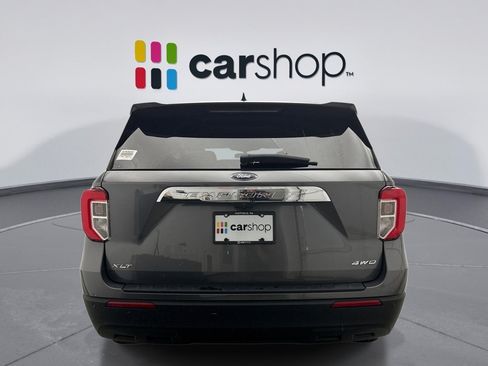 Used 2023 Ford Explorer XLT AWD/4WD image 4