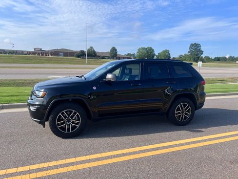 Certified 2021 Jeep Grand Cherokee Trailhawk w/ Trailhawk Luxury Group AWD/4WD image 9