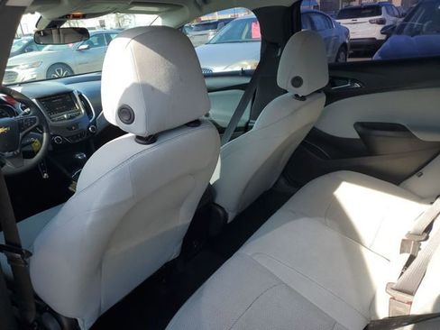 Used 2019 Chevrolet Cruze LT image 26