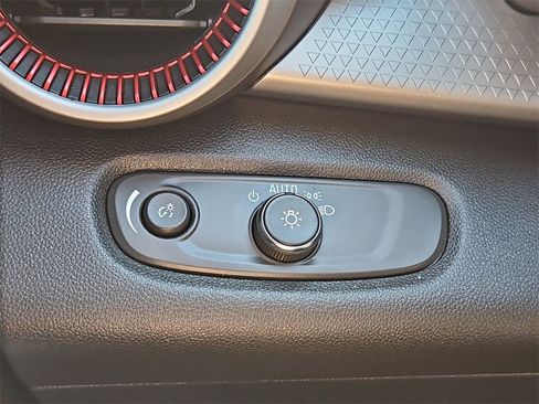 Certified 2024 Chevrolet Trax RS w/ Driver Confidence Package image 17