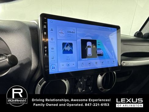 Used 2014 Jeep Wrangler Unlimited Sahara w/ Dual Top Group AWD/4WD image 7