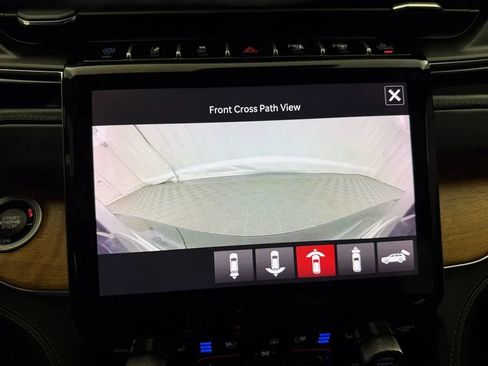 Used 2022 Jeep Grand Cherokee Summit AWD/4WD image 36