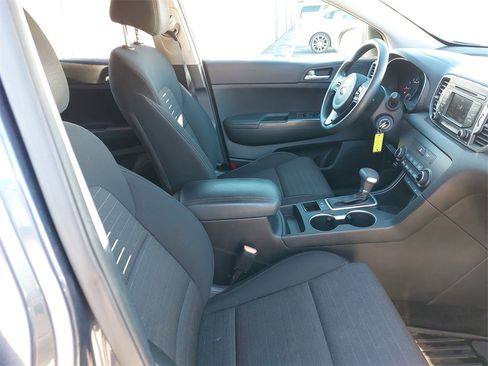 Used 2017 Kia Sportage LX w/ LX Popular Package image 10