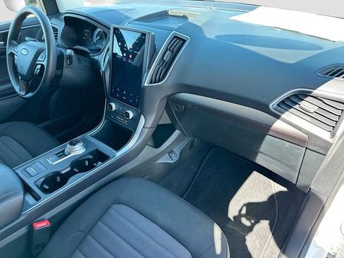 Used 2024 Ford Edge SE w/ Black Appearance Package image 27