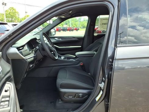 New 2026 Jeep Grand Cherokee Laredo AWD/4WD image 6
