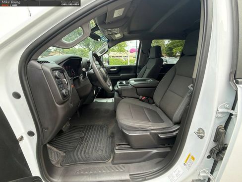 Used 2021 Chevrolet Silverado 2500 Custom w/ Custom Value Package AWD/4WD image 16