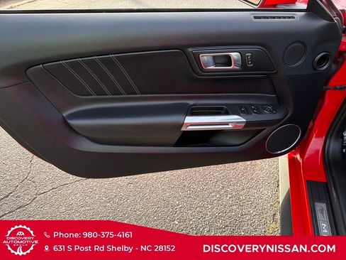 Used 2018 Ford Mustang Premium image 19