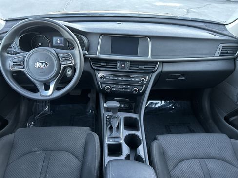 Used 2018 Kia Optima LX w/ 17" Alloy Wheels Package image 16