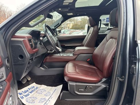 Used 2023 Ford Expedition Limited image 21