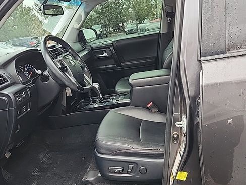 Used 2018 Toyota 4Runner TRD Off-Road Premium image 16