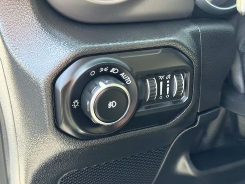 Used 2021 Jeep Wrangler Unlimited Sport AWD/4WD image 23