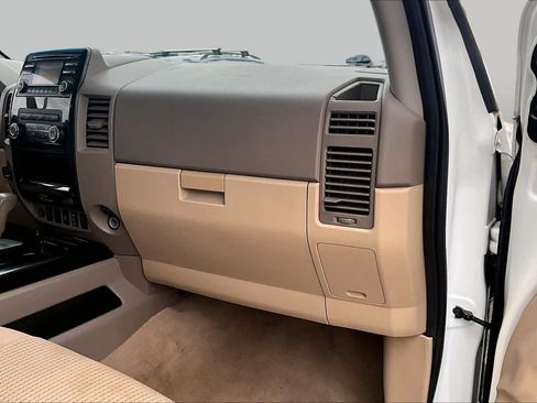 Used 2013 Nissan Titan SV w/ SV Value Truck Pkg AWD/4WD image 17