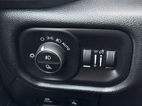 Used 2021 RAM 1500 Laramie image 40