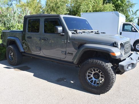 Used 2021 Jeep Gladiator Sport AWD/4WD image 10