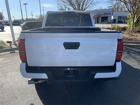 New 2025 Toyota Tacoma TRD Sport image 6
