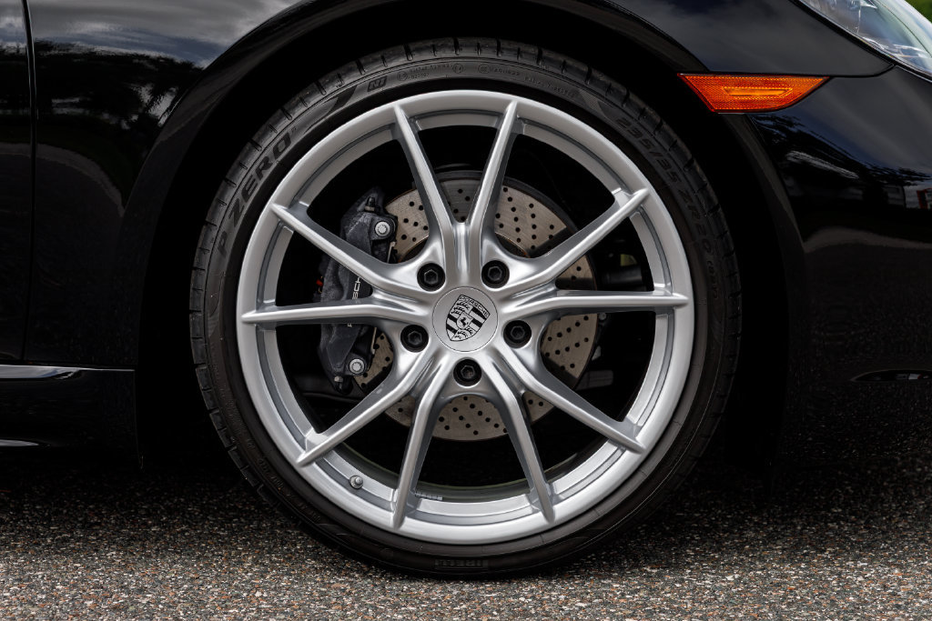 Used 2025 Porsche 718 Boxster RWD image 19