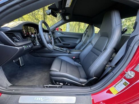 Used 2025 Porsche 911 Carrera image 15