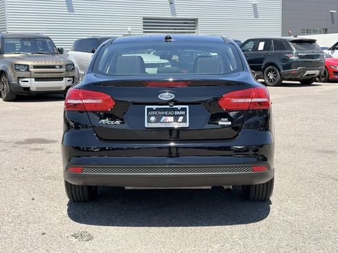 Used 2018 Ford Focus SE w/ Cold Weather Package FWD image 7