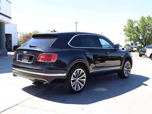 Used 2017 Bentley Bentayga AWD/4WD image 6