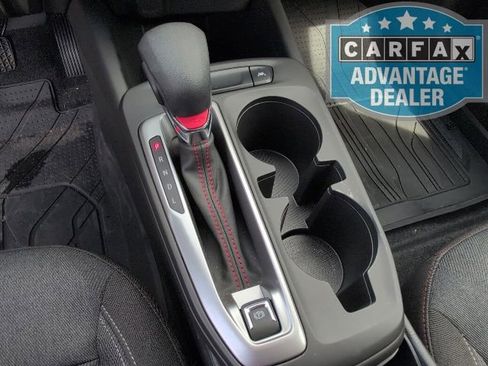 Used 2024 Chevrolet Trax RS FWD image 22