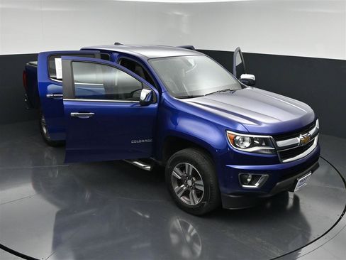Used 2015 Chevrolet Colorado LT w/ Luxury Package RWD image 36
