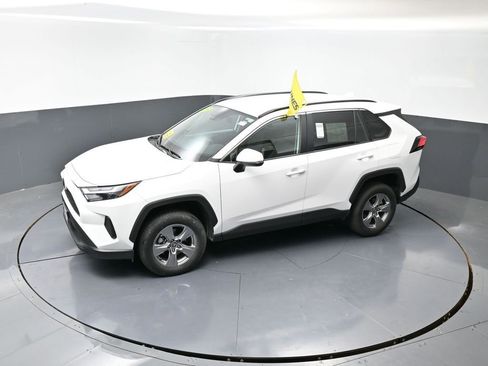 Used 2025 Toyota RAV4 XLE image 17