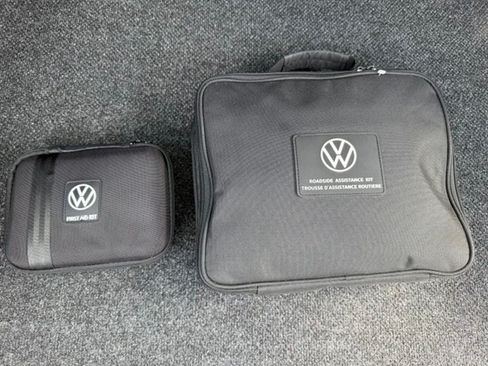 Used 2024 Volkswagen Atlas Cross Sport SEL R-Line AWD/4WD image 35
