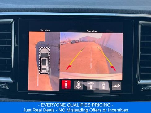 New 2026 Chrysler Pacifica Select image 16