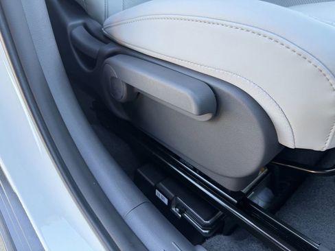 New 2026 Hyundai Kona SEL Premium image 25