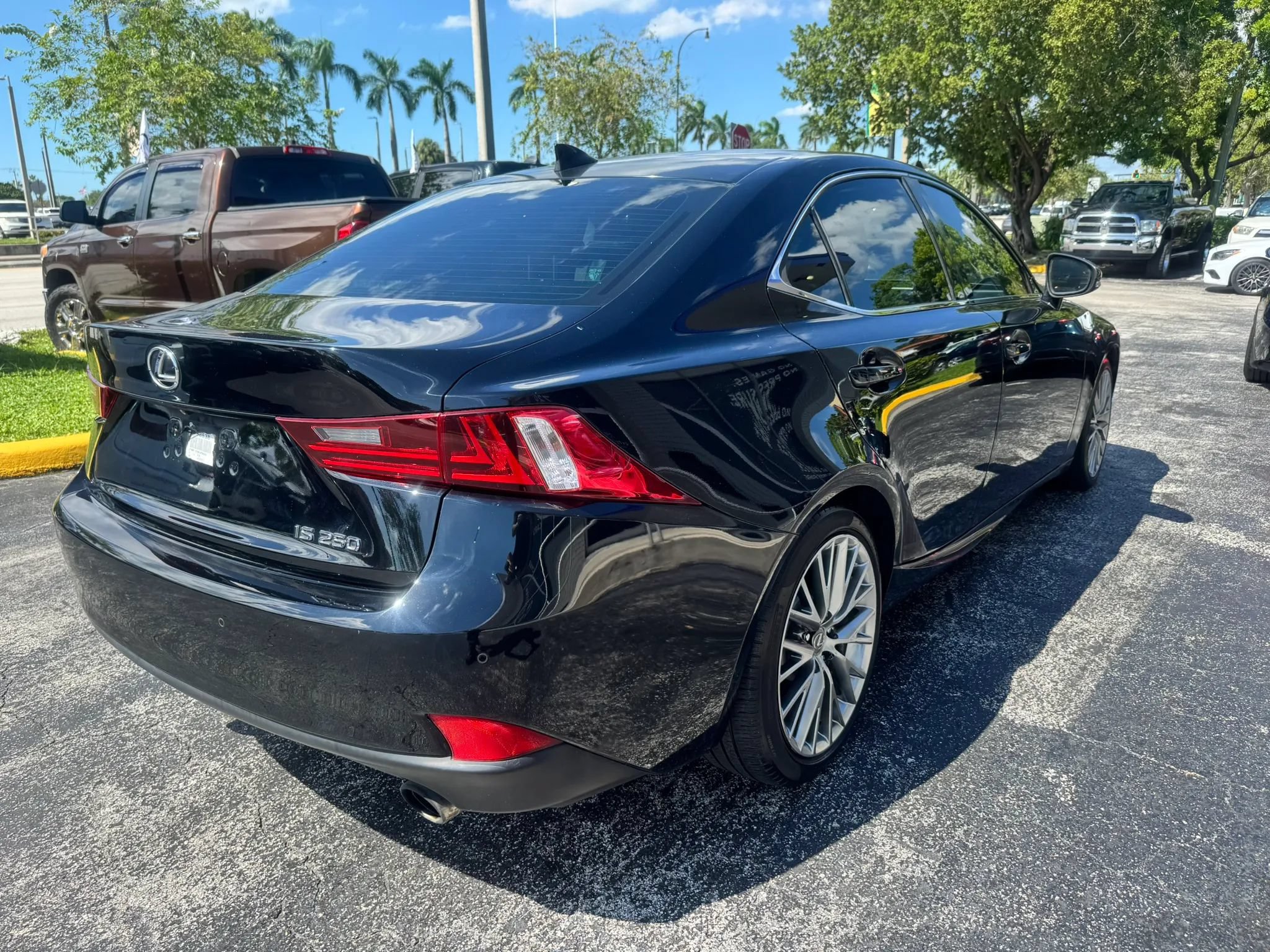 Used 2014 Lexus IS 250 w/ Navigation Package RWD image 5