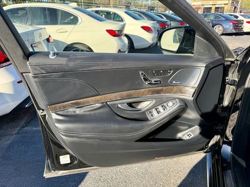 Used 2015 Mercedes-Benz S 550 Sedan image 14