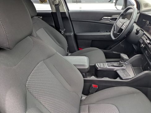 Used 2026 Kia Sportage LX FWD image 11