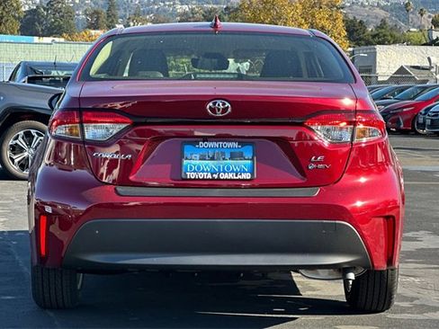 Used 2026 Toyota Corolla LE image 6