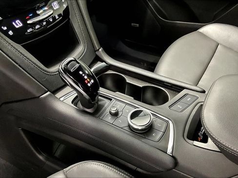 Used 2024 Cadillac XT6 Sport w/ Technology Package image 17