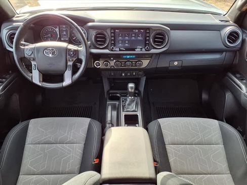 Used 2023 Toyota Tacoma TRD Sport image 11