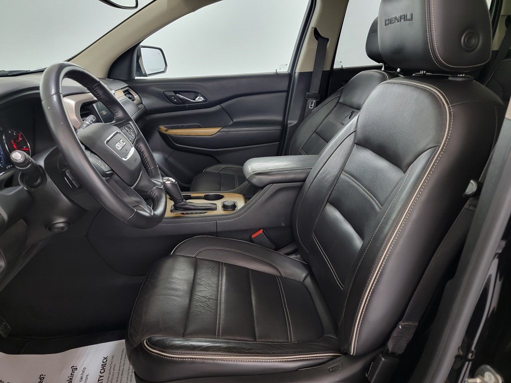 Used 2018 GMC Acadia Denali w/ Technology Package FWD image 14