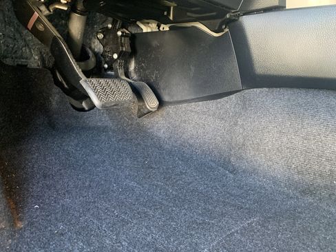 Used 2016 Toyota RAV4 LE image 17