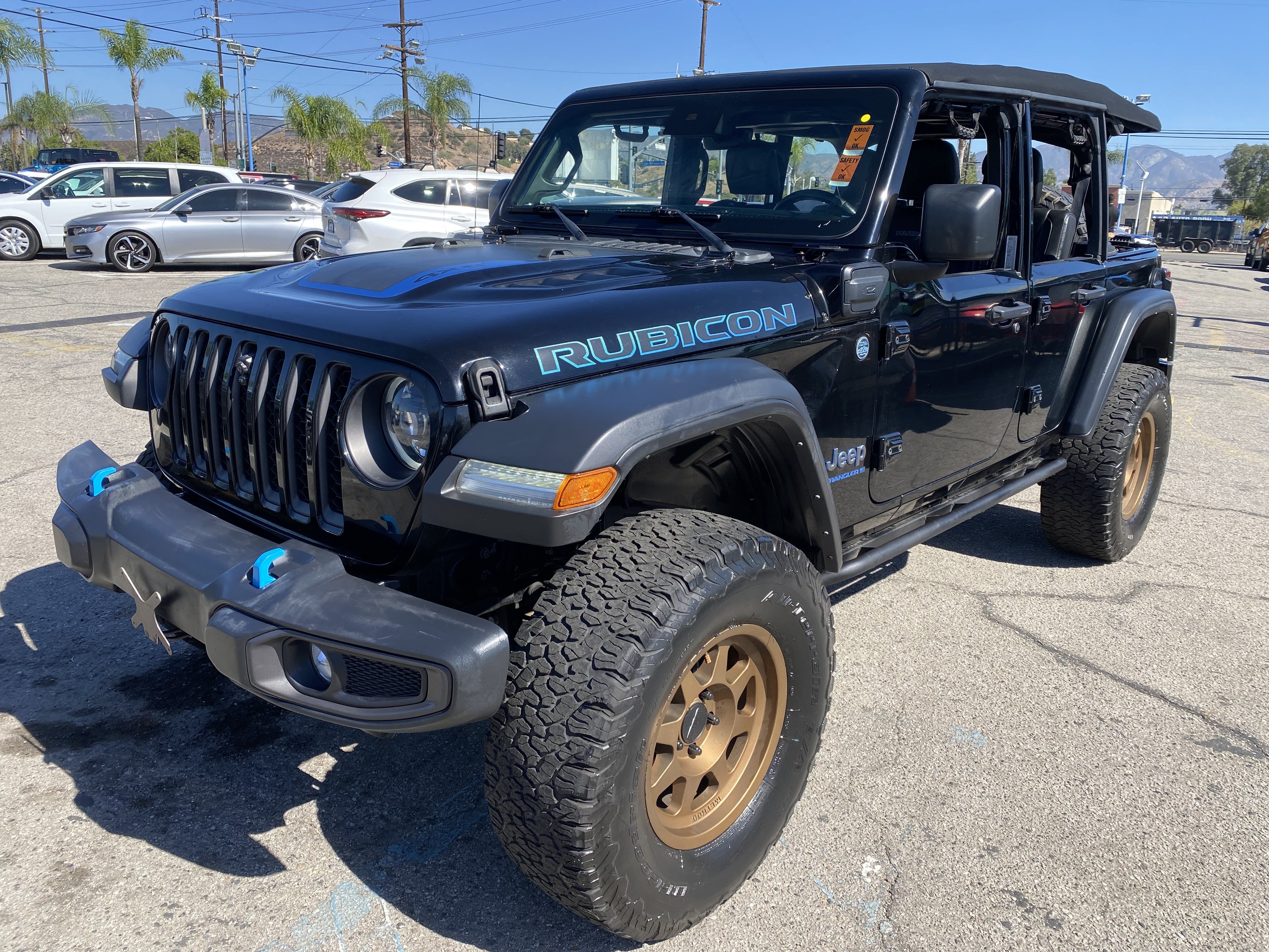 Used 2023 Jeep Wrangler Unlimited Rubicon 4xe AWD/4WD image 2