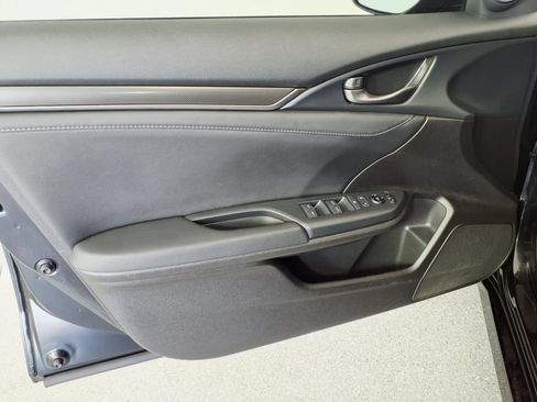 Used 2018 Honda Civic EX-L image 12