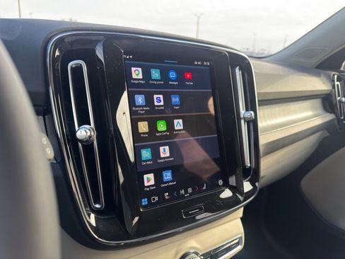 Used 2023 Volvo XC40 B5 Plus w/ Driver Assist Package AWD/4WD image 18