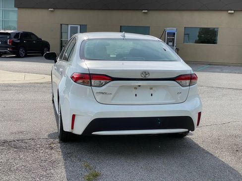 Used 2022 Toyota Corolla LE FWD image 5