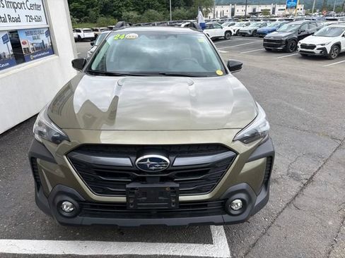 Used 2024 Subaru Outback Premium AWD/4WD image 8