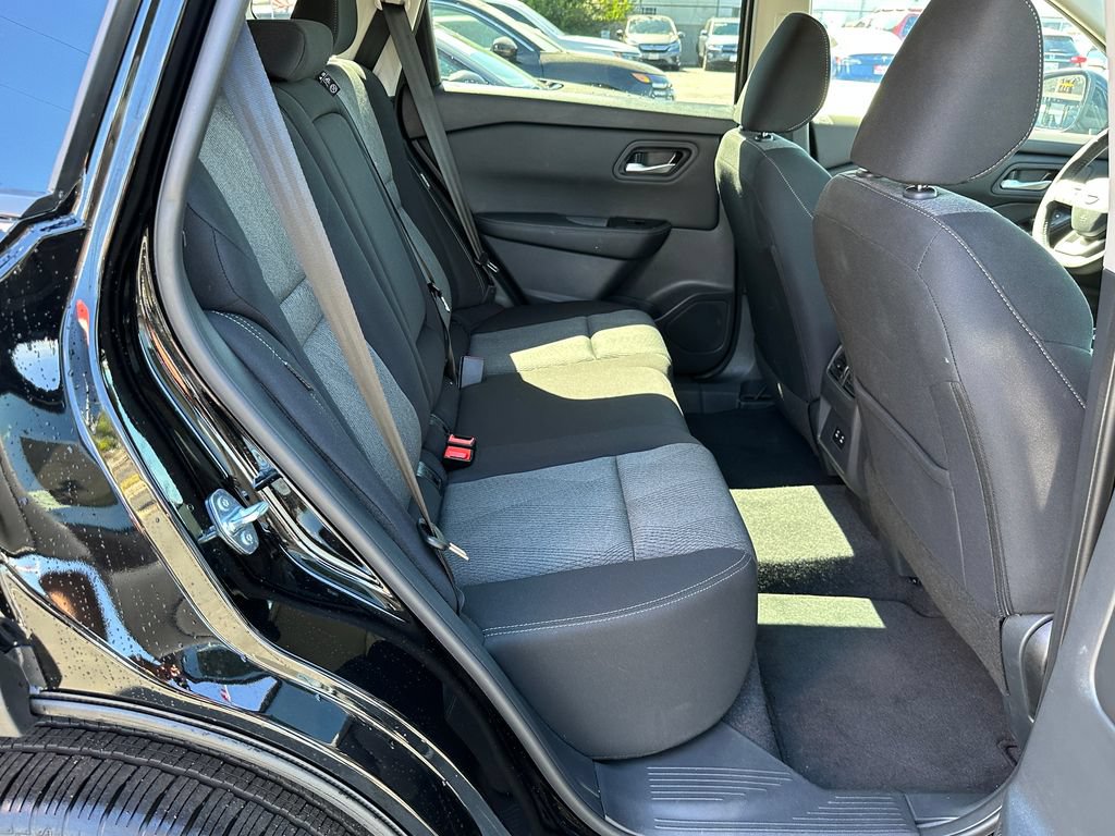 Used 2026 Nissan Rogue SV w/ Cold Weather Package FWD image 17