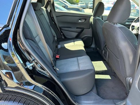 Used 2026 Nissan Rogue SV w/ Cold Weather Package FWD image 17