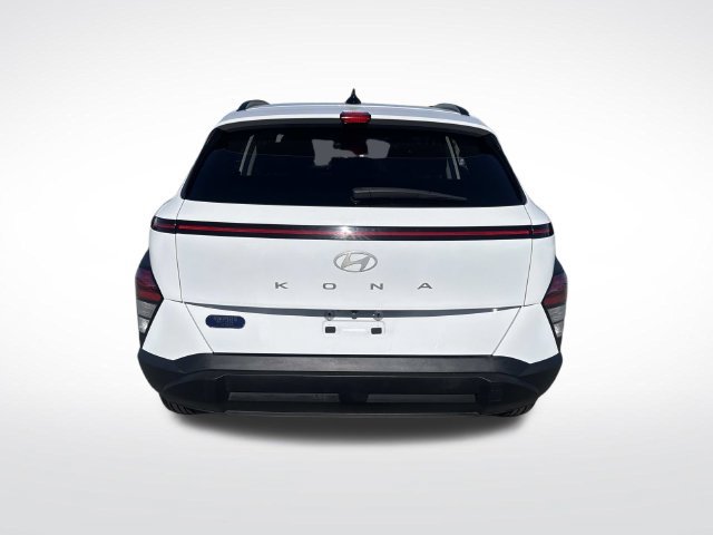 Used 2025 Hyundai Kona SEL FWD image 4