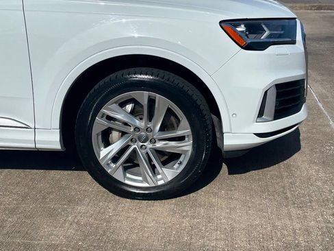 Used 2020 Audi Q7 3.0T Premium Plus w/ Premium Plus Package AWD/4WD image 9
